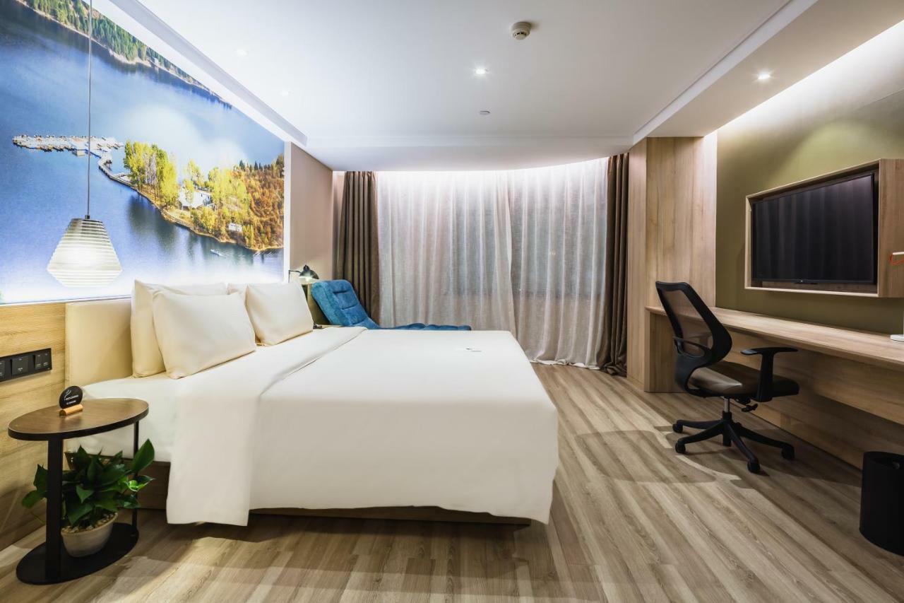 เอทัวร์ โฮเต็ล จี้หนาน ซวงซานสตรีท ไป่ไหมฉวนพาร์ค Hotel จี่หนาน ภายนอก รูปภาพ