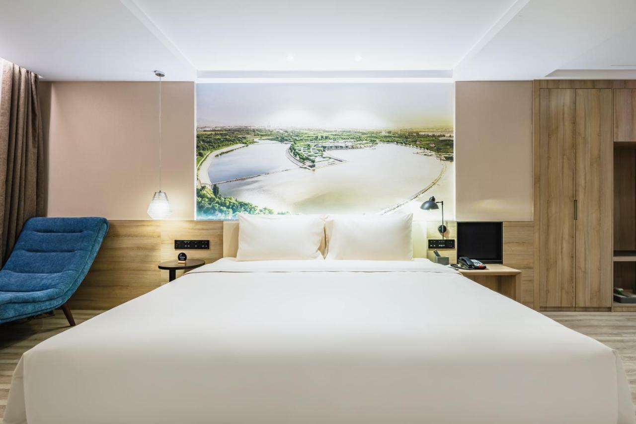 เอทัวร์ โฮเต็ล จี้หนาน ซวงซานสตรีท ไป่ไหมฉวนพาร์ค Hotel จี่หนาน ภายนอก รูปภาพ