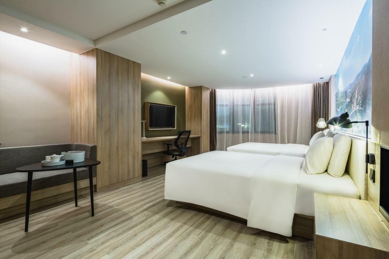 เอทัวร์ โฮเต็ล จี้หนาน ซวงซานสตรีท ไป่ไหมฉวนพาร์ค Hotel จี่หนาน ภายนอก รูปภาพ